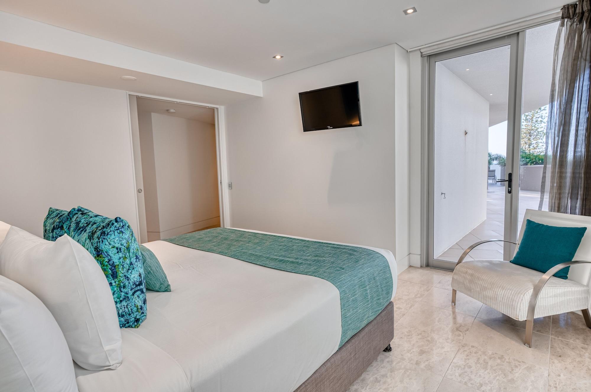 Oceans Resort 5*